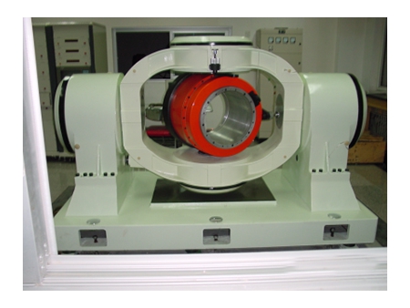 نظام الاختبار بالطاولة الدوارة متعددة الوظائف والمحاور  Multi-Axis Rate Table