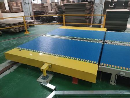 عربة نقل بزاوية قائمة