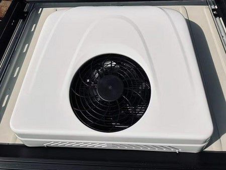 مكيف هواء في سقف لمركبة التخييم RV  (AC 110V/220V)  Rooftop RV Air Conditioner