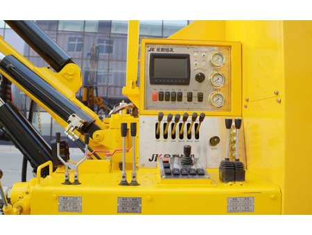 جهاز الحفر الهيدروليكي المجنزر المدمج/ حفار هيدروليكي على جنزير، سلسلة JK660 Integrated Hydraulic Crawler Mounted DTH Drilling Rig