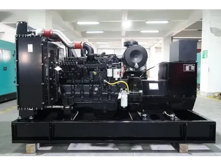 مولد كهرباء ديزل بمحرك أمريكي نوع كامينز (القدرة: من 250 إلى 500 كيلووات) 250kW-500kW Diesel Generator Set
