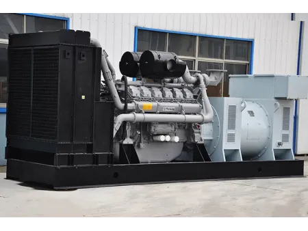 مولد كهرباء ديزل بمحرك إنجليزي نوع بيركنز (القدرة: من 800 إلى 1200 كيلووات) 800-1200kW Diesel Generator Set