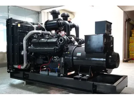مولد كهرباء ديزل بمحرك صيني نوع SDEC (القدرة: من 600 إلى 1000 كيلووات) 600-1000kW Diesel Generator Set مولد كهرباء ديزل بمحرك صيني نوع SDEC (القدرة: من 600 إلى 1000 كيلووات) 600-1000kW Diesel Generator Set
