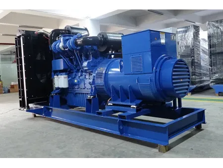 مولد كهرباء ديزل بمحرك صيني نوع يوشاي (القدرة: من 700 إلى 1000 كيلووات) 700kW-1000kW Diesel Generator Set