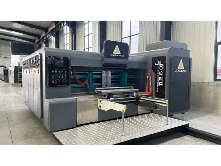 خط إنتاج صناديق كرتون آلي بسرعة عالية (طباعة فلكسو، تحزيز، قطع بالقوالب) Auto High Speed Flexo Printer Slotter Die Cutter Stacker