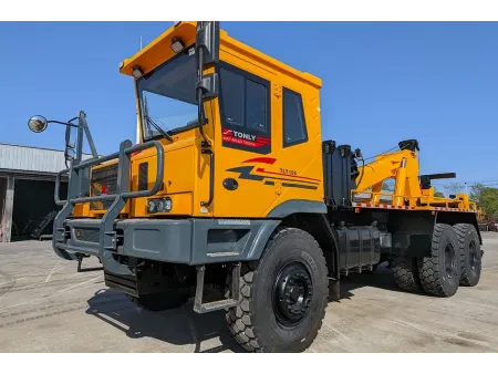 شاحنة ونش السحب للمعدات الثقيلة (لسحب المعدات المعطلة أو غيرها إلى ورش التصليح) Off-Road Tow Truck