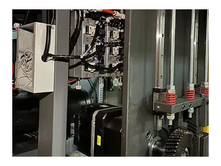 ماكينة قولبة النفخ بالمط ذات سرعة عالية High Speed Stretch Blow Moulding Machine