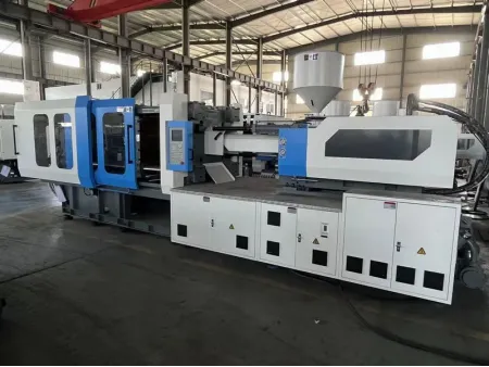 ماكينة قولبة بالحقن لمصبعات بلاستيك PET (خامات تشكيل) PET Preform Injection Moulding Machine