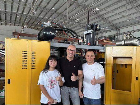 آلة صنع القوارير البلاستيكية  ماكينة قولبة النفخ بالمط ذات سرعة عالية High Speed Stretch Blow Moulding Machine