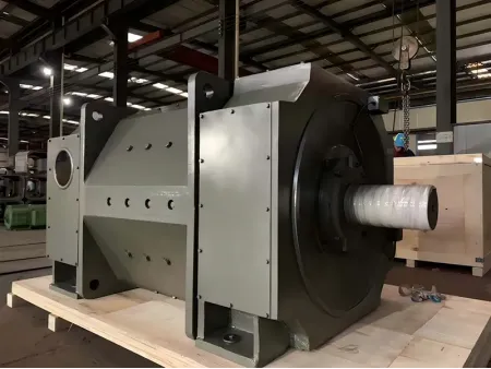 محرك تيار مستمر متوسط الحجم Medium-Sized DC Motor