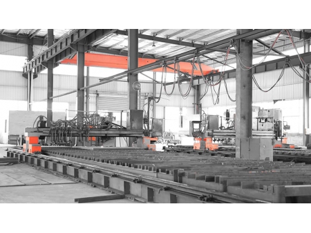 ماكينات ثني الألواح المعدنية (مكابس ثني الصاج) Press Brake