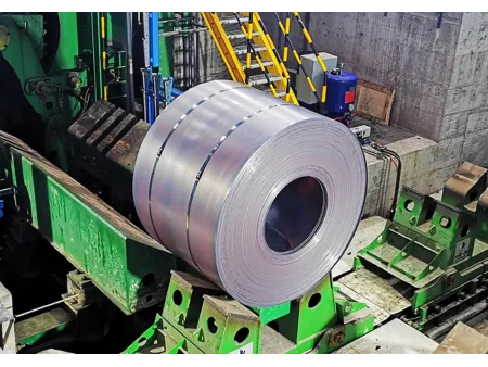 رولات صفائح الصاج المدرفل على الساخن/ لفائف صلب مدرفله على الساخن Hot Rolled Steel Sheet and Coil