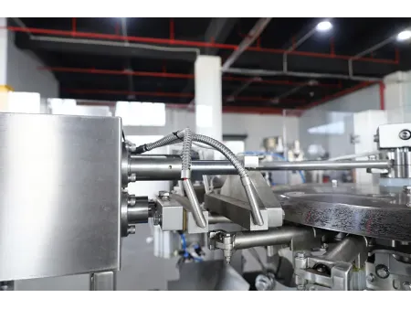 آلة تعبئة المساحيق والبودرة في أكياس جاهزة Powder Packaging Machine