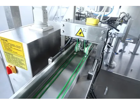 آلة تعبئة الحبيبيات في أكياس جاهزة Granule Packaging Machine