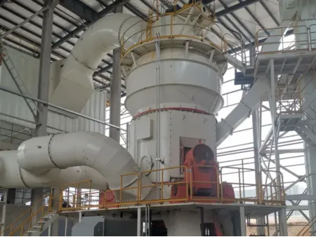 طاحونة بأسطوانة عمودية، آلة الطحن للمواد (مطحنة لطحن المواد إلى مسحوق ناعم ودقيق)  Vertical Roller Mill