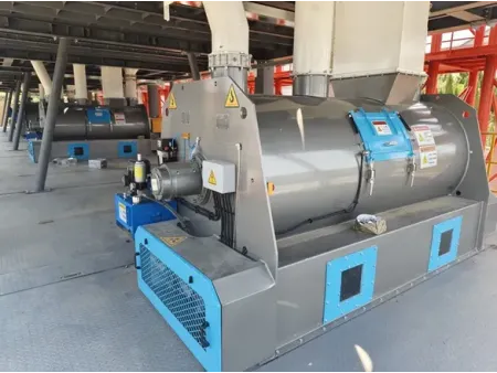 خلاط أفقي أحادي العمود  Single Shaft Horizontal Mixer