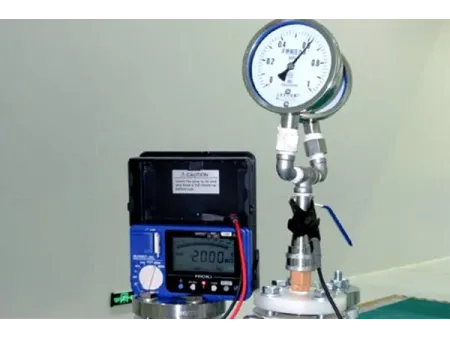 (لمقاومة التآكل وحماية الأسطح في البيئات القاسية) Fluoropolymer Coating