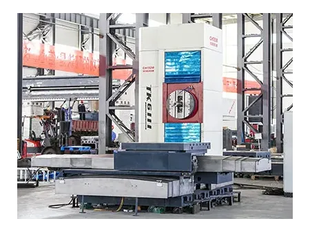 ماكينة الحفر والتفريز CNC بطاولة عمل متحركة لتحقيق دقة فائقة