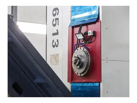 ماكينة الحفر والتفريز CNC نوع Planer (تعتمد حركة خطية نسبية بين قطعة العمل وأداة القطع)