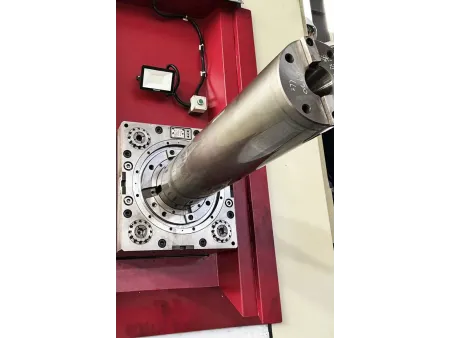 ماكينة الحفر والتفريز CNC نوع Planer (تعتمد حركة خطية نسبية بين قطعة العمل وأداة القطع)