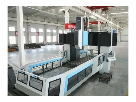 ماكينة حفر وتفريز CNC جسرية، هيكل جسري ثابت وطاولة متحركة