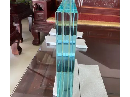 زجاج رقائقي  PVB
