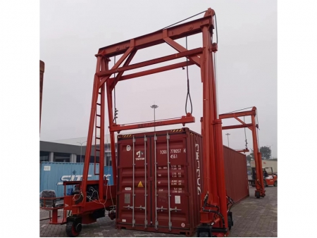 رافعة جسرية ذات سارية Mast Straddle Crane