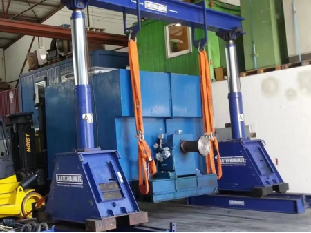 رافعة جسرية هيديروليكية Hydraulic Gantry Crane