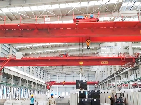 رافعة علوية ذات عارضة مزدوجة Double Girder Overhead Crane