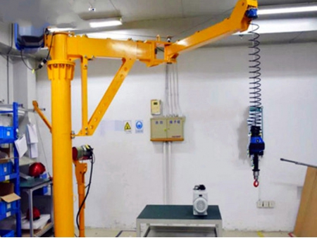 رافعة ذراعية (جيب) Jib Crane