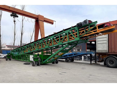 ناقل تكديس تلسكوبي متنقل Radial Stacking Conveyor