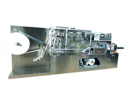 ماكينة صناعة مناديل مبللة سينجل وايبس (طي وترطيب وتكديس وتغليف وختم) Fully Automatic Single Sachet Wet Wipes Machine