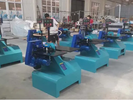 ماكينة معالجة القضبان الخشبية المربعة وتحويلها إلى دائرية Round Rod Milling Machine