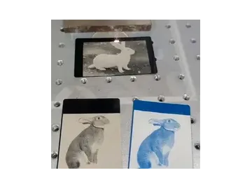 ماكينة وسم بليزر أشعة فوق بنفسجية مغلقة بالكامل