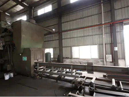 مباني جاهزة ذات هياكل فولاذية وألواح الساندوتش بانل Sandwich Panel Prefabricated Houses