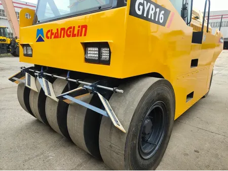 GYR16  مدحلة بإطارات هوائية (مدحلة بعجلات مطاطية، هراسات كاوتش، هراس دمك تربة)