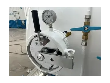 غرفة تخفيف الضغط لعلاج الغواصين/ حجرة إزالة الضغط