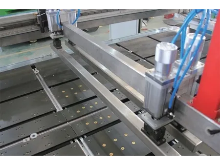 ماكينة طباعة على زجاج السيارات آلية فئة GA  Automatic Screen Printing Machine for Automotive Glass