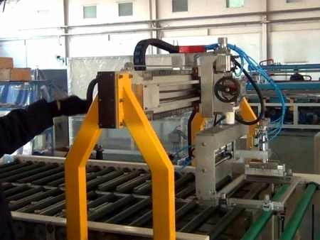ماكينة طباعة الشاشة الحريرية الآلية للشعارات  Automatic Logo Screen Printer