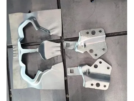 رؤوس قطع ليزر للأجزاء المعدنية ذات الأشكال والانحناءات المعقدة رؤوس قطع ليزر للأجزاء المعدنية ذات الأشكال والانحناءات المعقدة