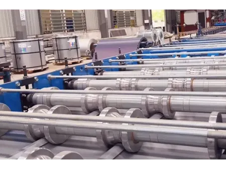 ألواح أسطح ذات تثبيت مخفي لنظام BIPV Concealed Fix Roofing Sheets for BIPV System