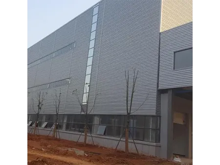 ألواح جدران معدنية ذات تثبيت مخفي Concealed Fastener Metal Wall Panels