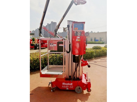 منصّة عمل علوية متنقلة ذات سارية واحدة (منصة رافعة)، طراز AMP Mobile Single Mast Aerial Work Platform