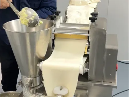 ماكينة صنع السمبوسة الآلية (نوع تغليف العجين) Automatic Dumpling Making Machine