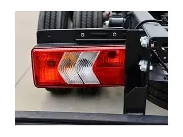 شاحنة نقل مبرد ديزل 3.5 طن Refrigerated Truck (Diesel, 3.5T)