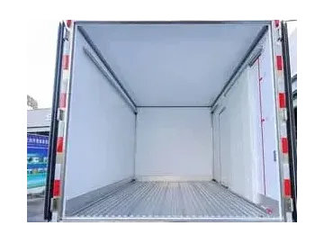 شاحنة نقل مبرد ديزل 12 طن Refrigerated Truck (Diesel, 12T)