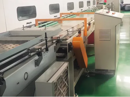 ناقل بنظام تبريد بالهواء للعلب المعدنية في خط الإنتاج  Can Body Air Cooling Conveyor