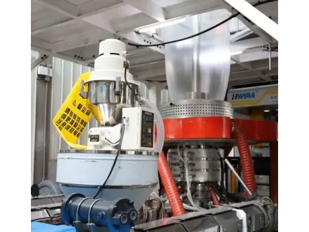 آلة بثق ونفخ فيلم بلاستيك PE/PP بتقنية البثق المشترك (3 إلى 5 طبقات) Co-Extrusion Blown Film Machine