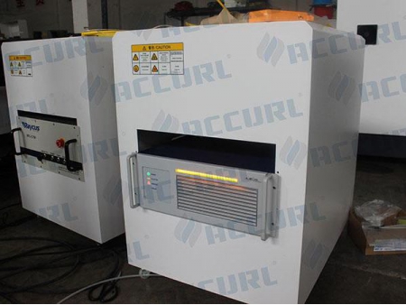 ماكينة CNC للقطع بألياف الليزر 700W