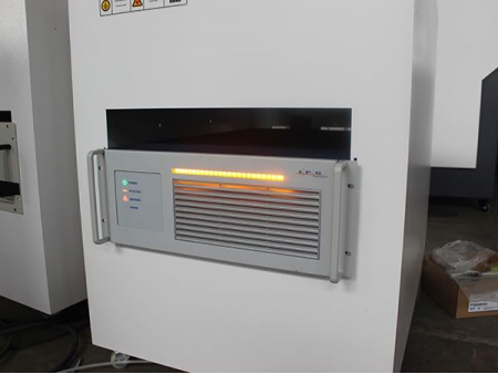 آلة القطع بليزر الألياف IPG (500w)